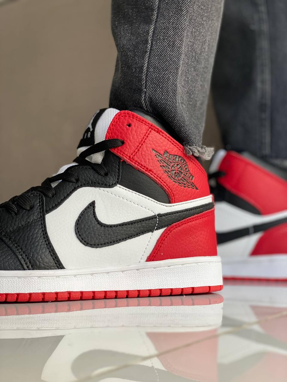 Nike Air Jordan 1 Retro High Black Red White v2