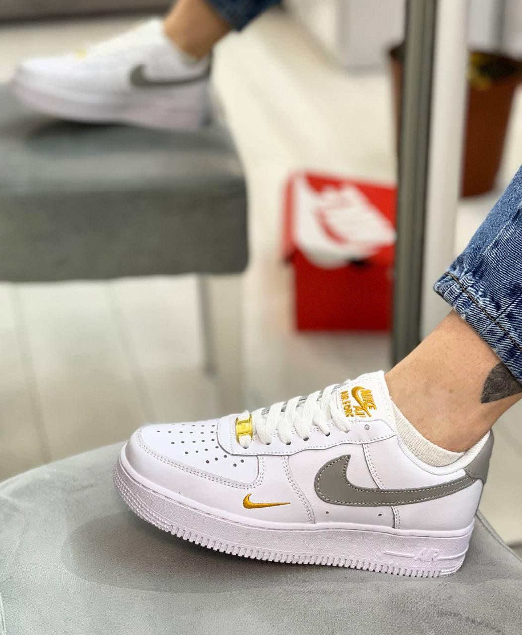 Nike Air Force 1 White Grey Logo