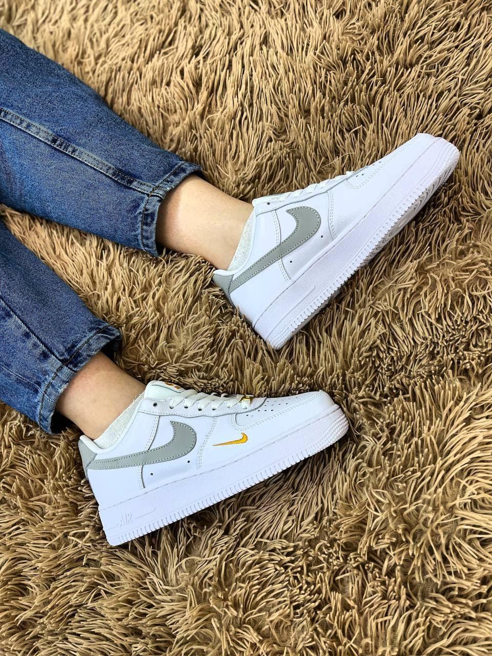 Nike Air Force 1 White Grey Logo