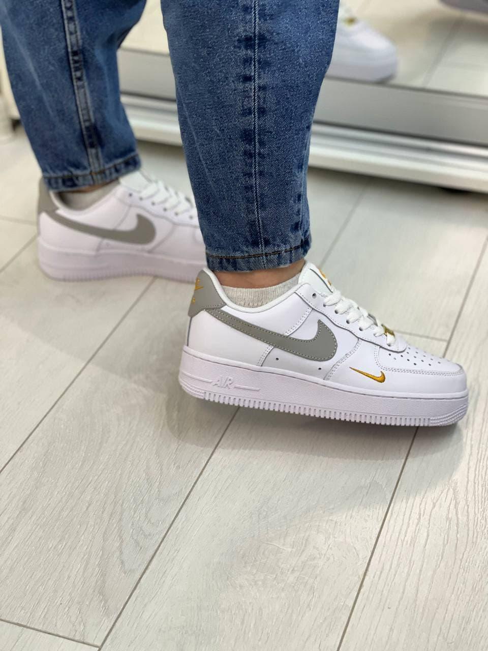 Nike Air Force 1 White Grey Logo