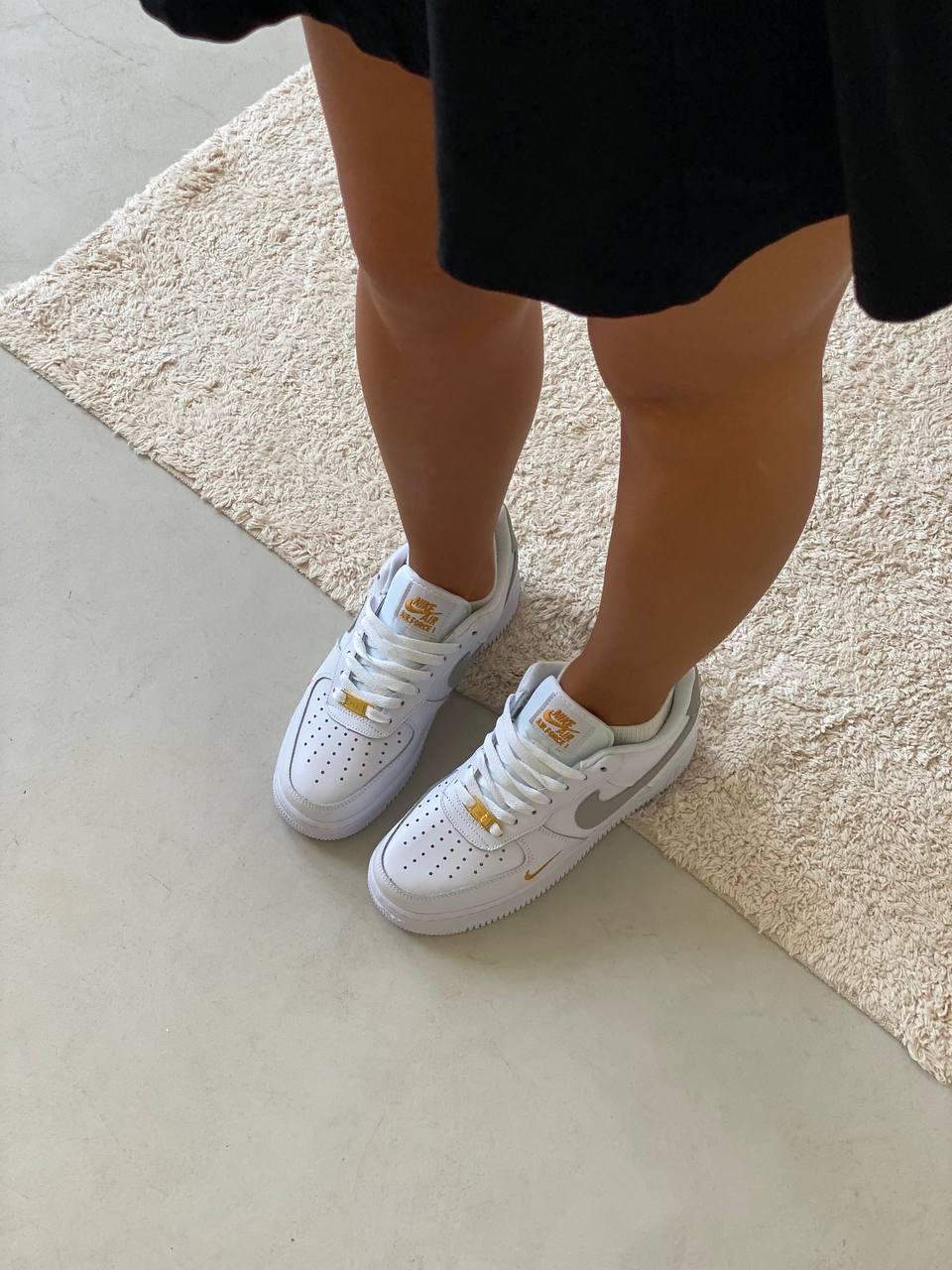 Nike Air Force 1 White Grey Logo