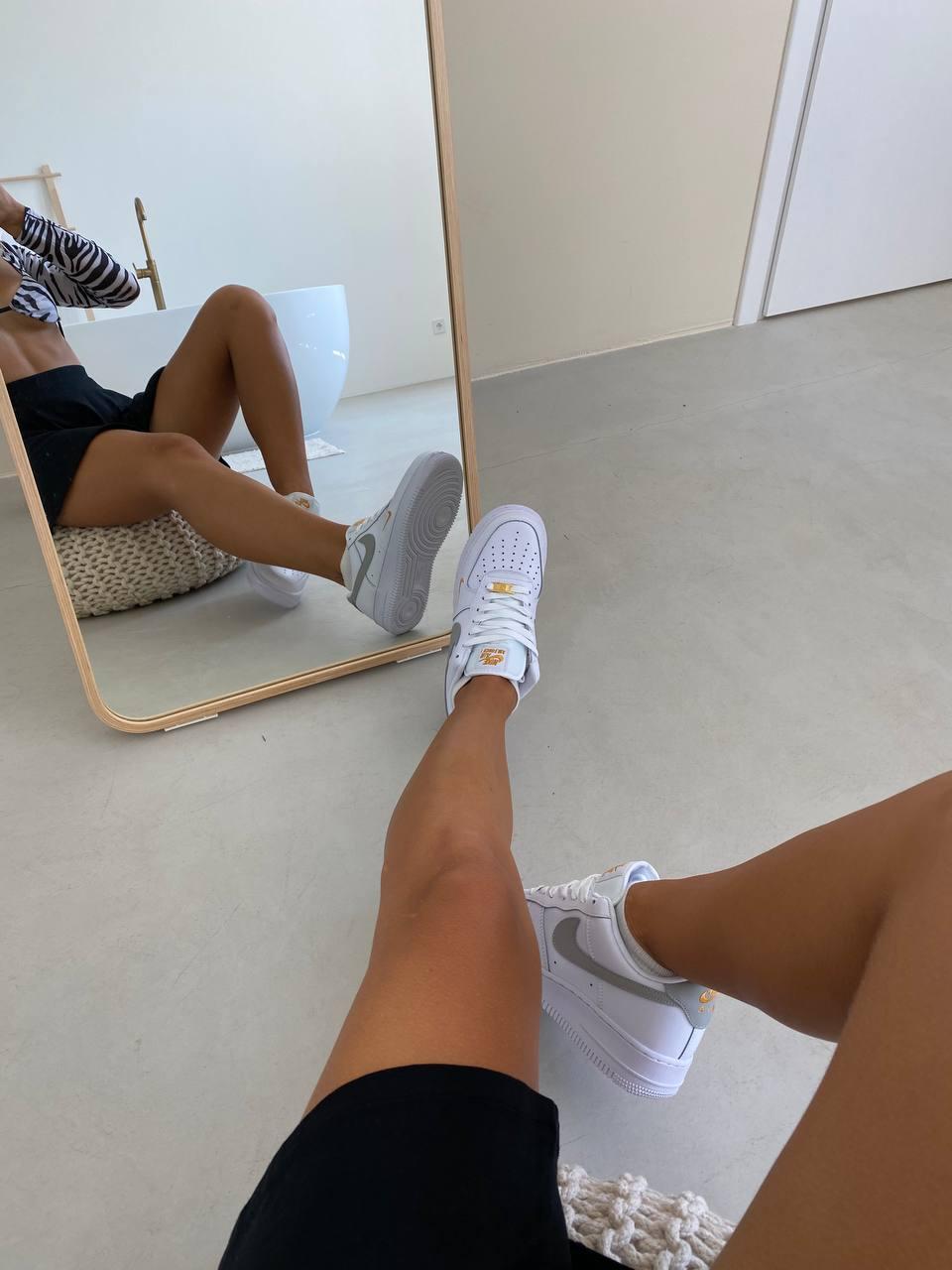 Nike Air Force 1 White Grey Logo