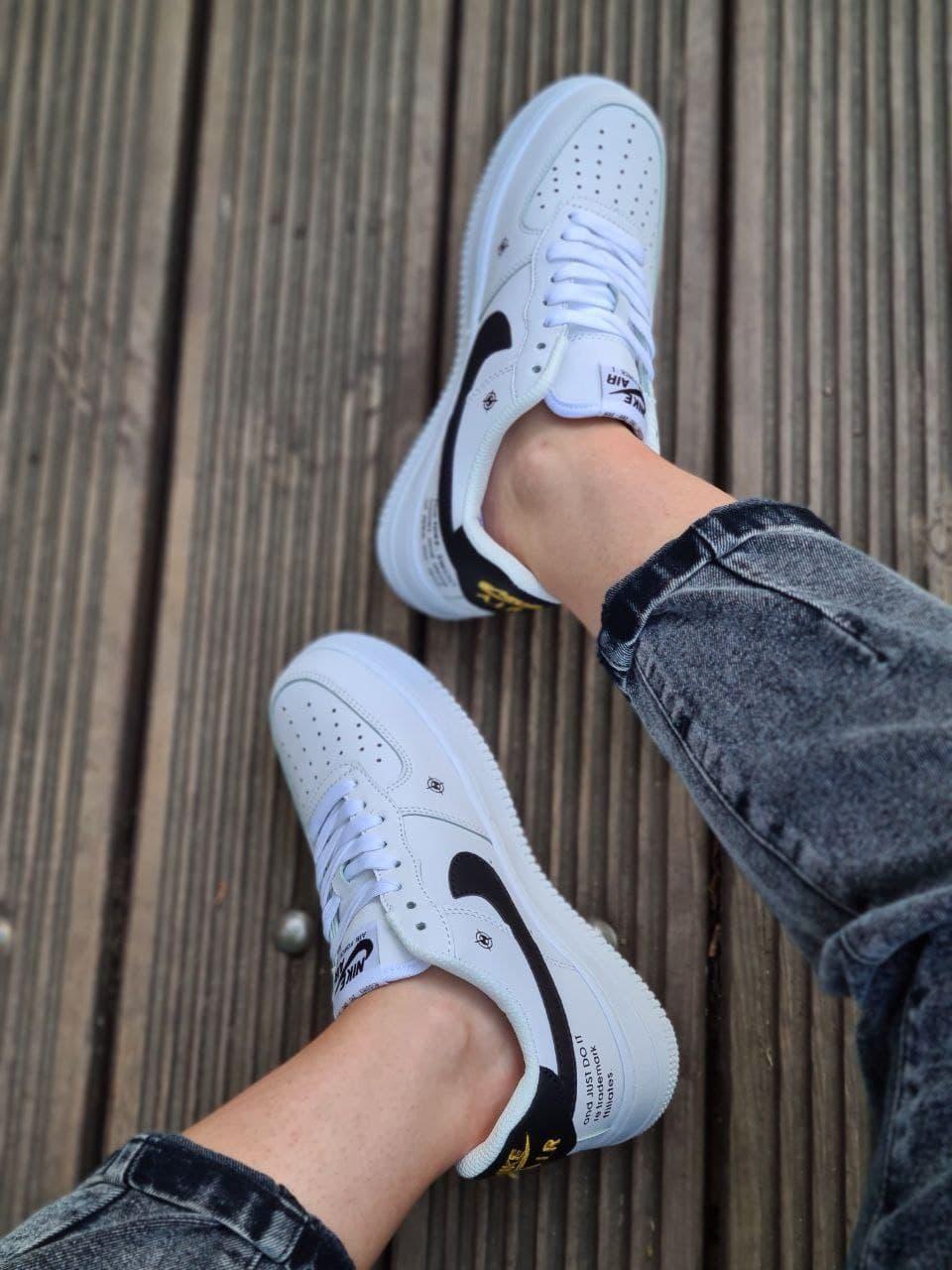 Nike Air Force 1 White Black Logo