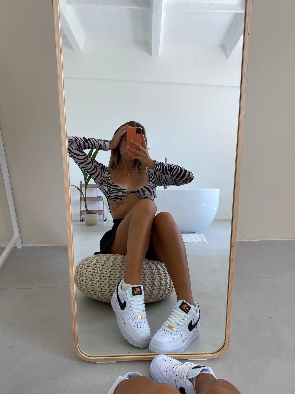 Nike Air Force 1 White Black Gold