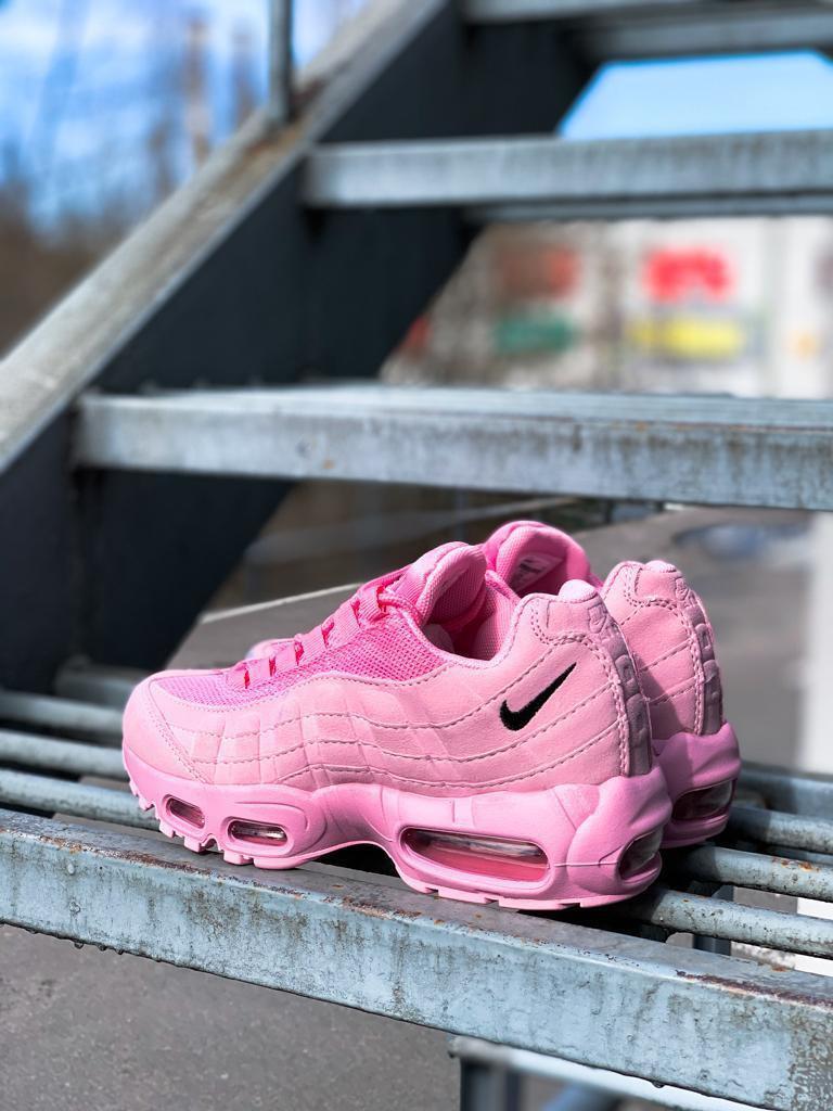 Nike Air Max 95 Pink «Black Logo»