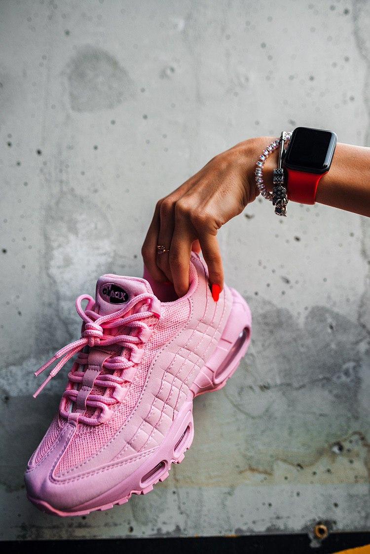 Nike Air Max 95 Pink «Black Logo»