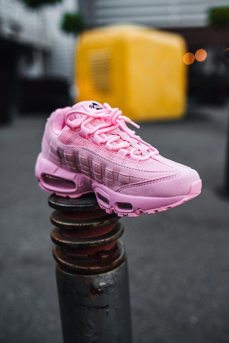 Nike Air Max 95 Pink «Black Logo»