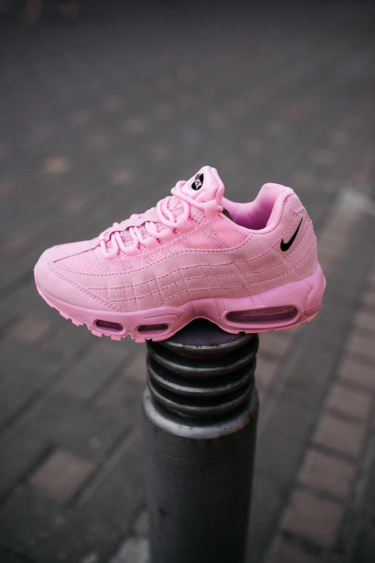 Nike Air Max 95 Pink «Black Logo»