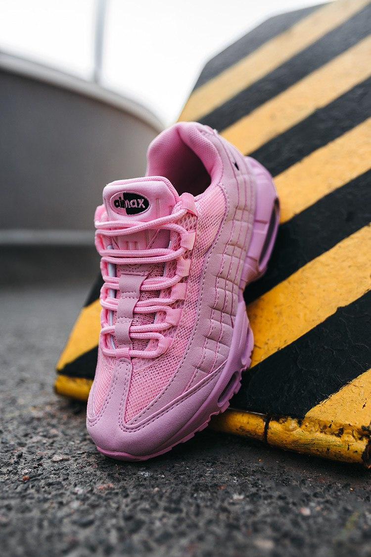 Nike Air Max 95 Pink «Black Logo»