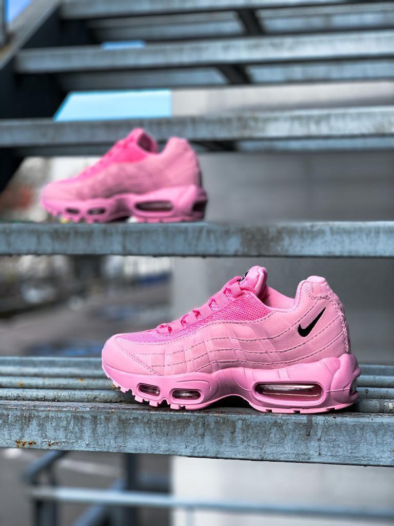 Nike Air Max 95 Pink «Black Logo»