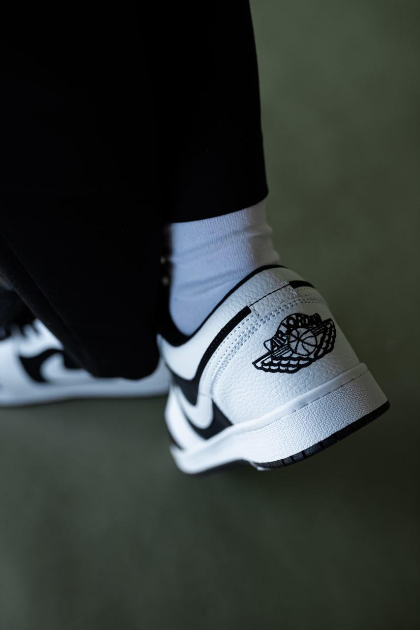 Nike Air Jordan Retro 1 Low Black White 3