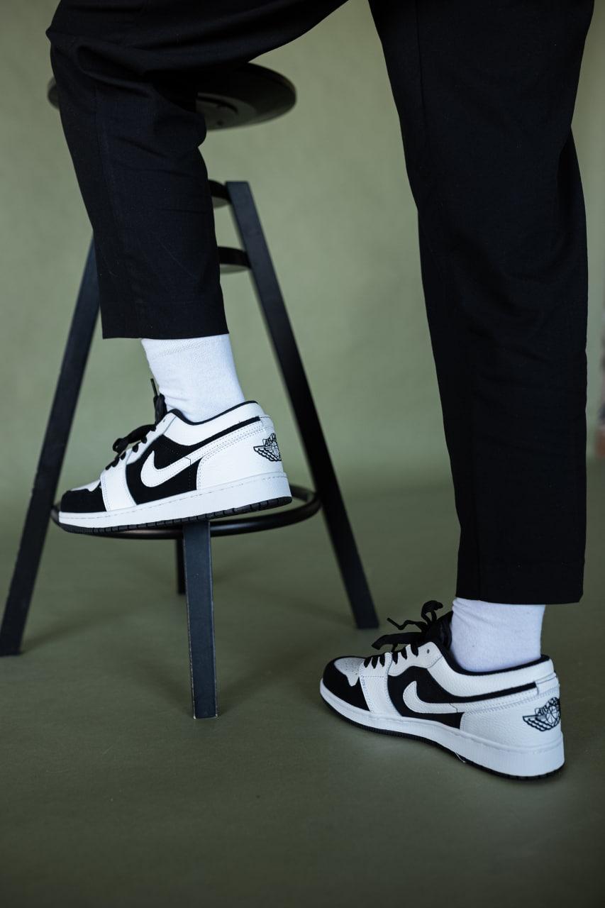 Nike Air Jordan Retro 1 Low Black White 3