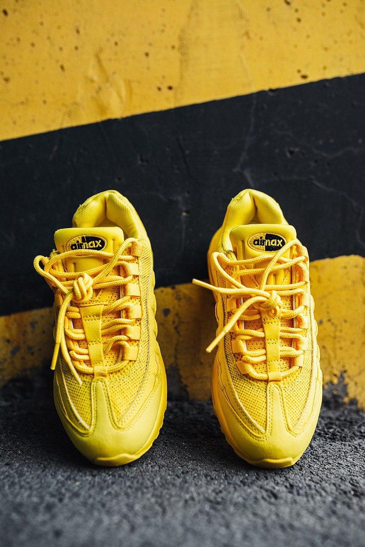 Nike Air Max 95 Yellow «Black Logo»