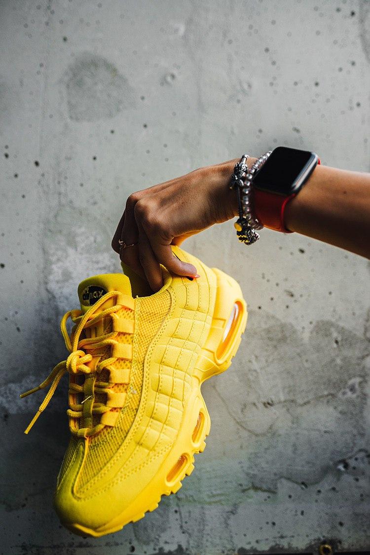 Nike Air Max 95 Yellow «Black Logo»