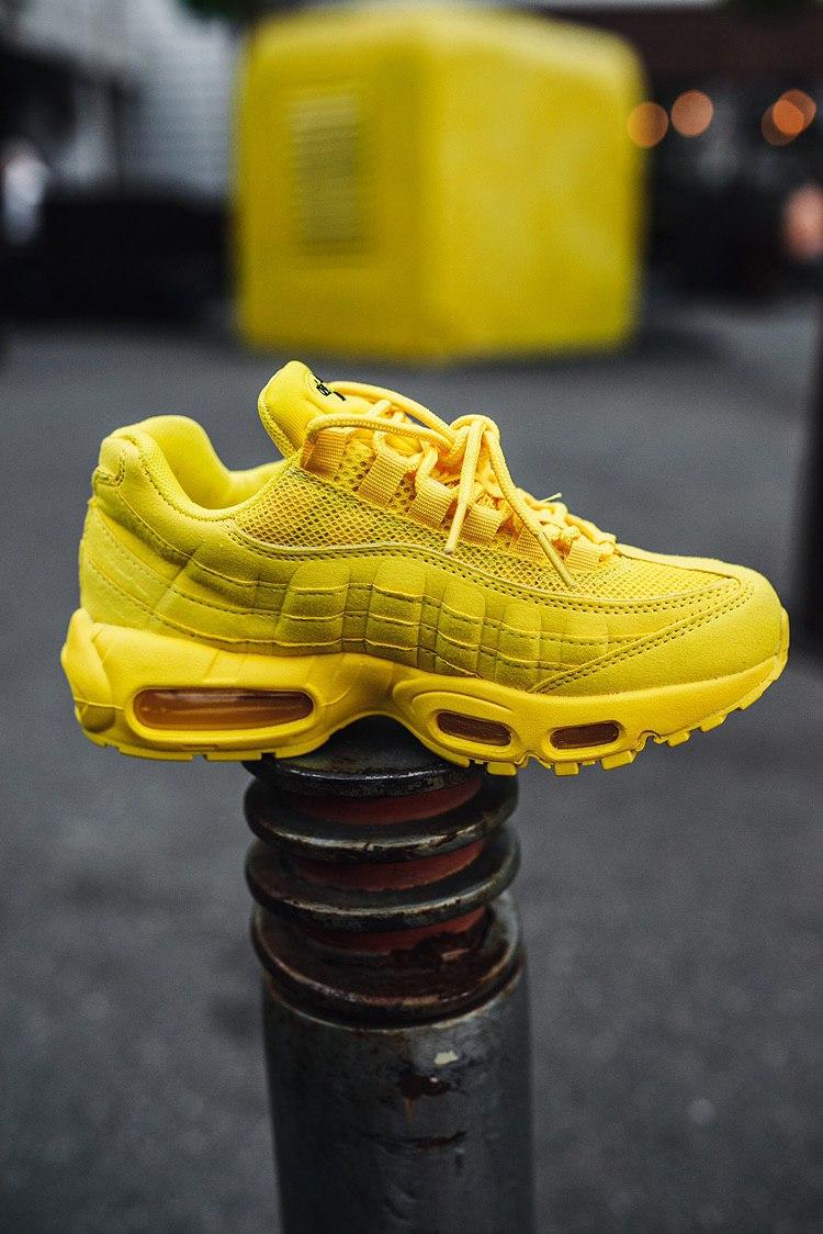 Nike Air Max 95 Yellow «Black Logo»