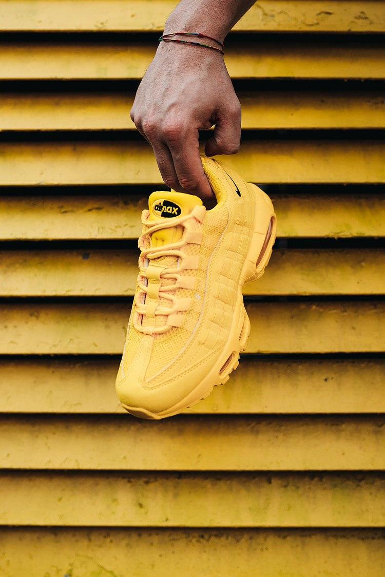 Nike Air Max 95 Yellow «Black Logo»