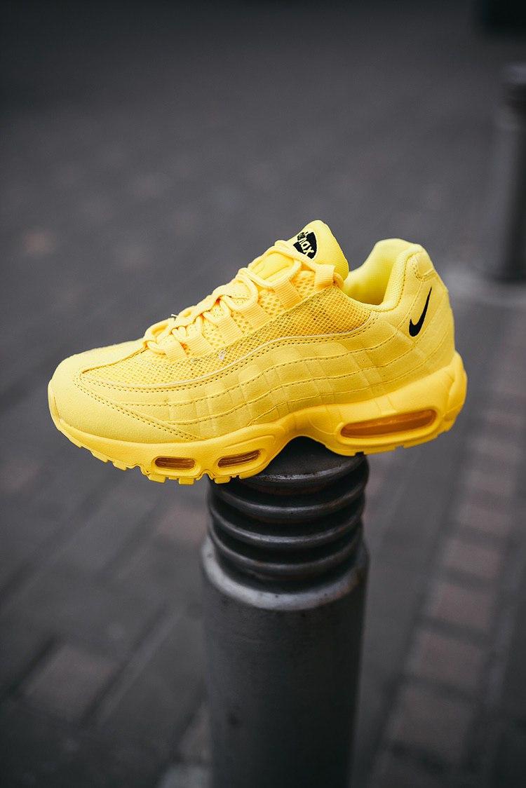 Nike Air Max 95 Yellow «Black Logo»
