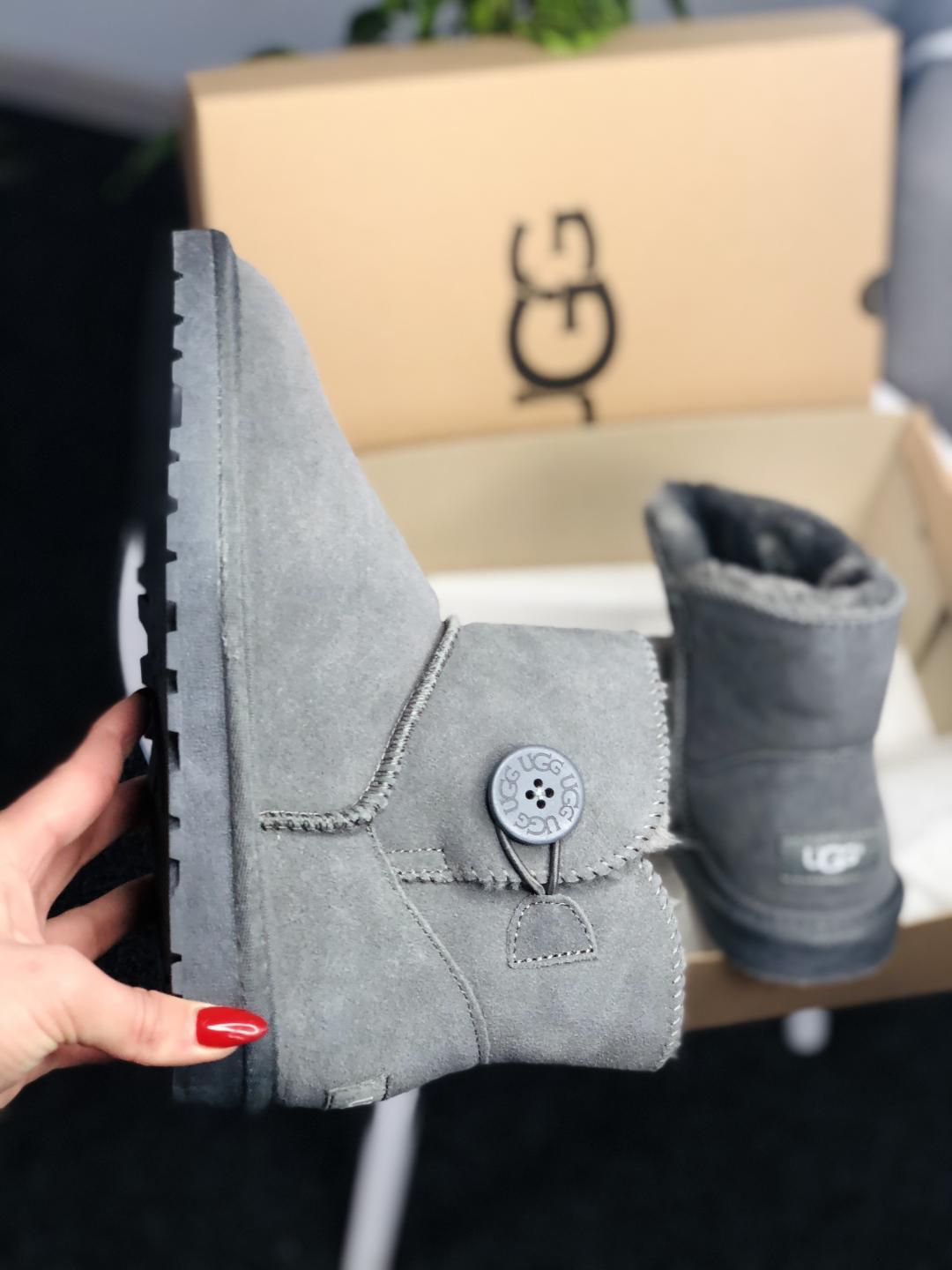 UGG Mini Bailey Button Grey