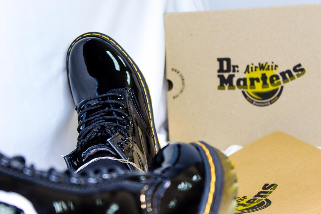 Dr. Martens 1460 Black Gloss Logo