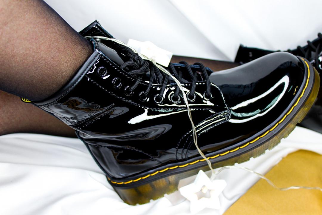 Dr. Martens 1460 Black Gloss Logo