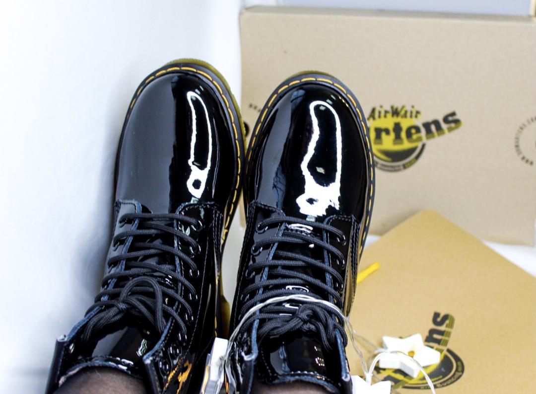 Dr. Martens 1460 Black Gloss Logo