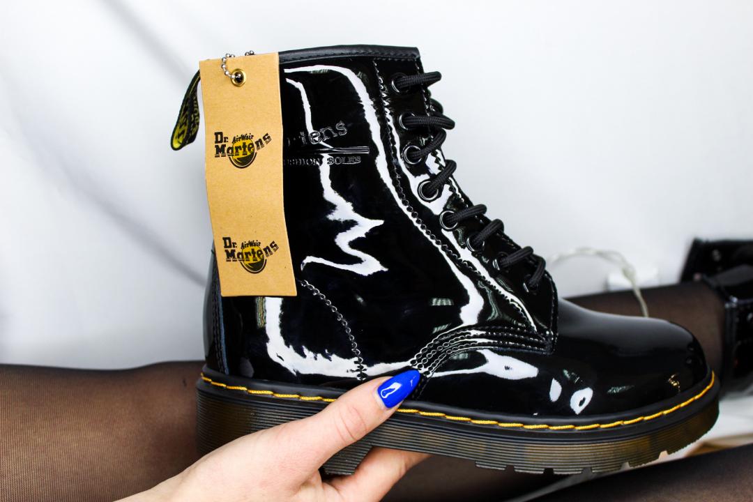 Dr. Martens 1460 Black Gloss Logo