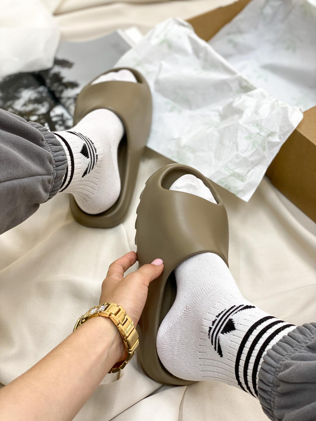 Adidas Yeezy Slide Lite Grey