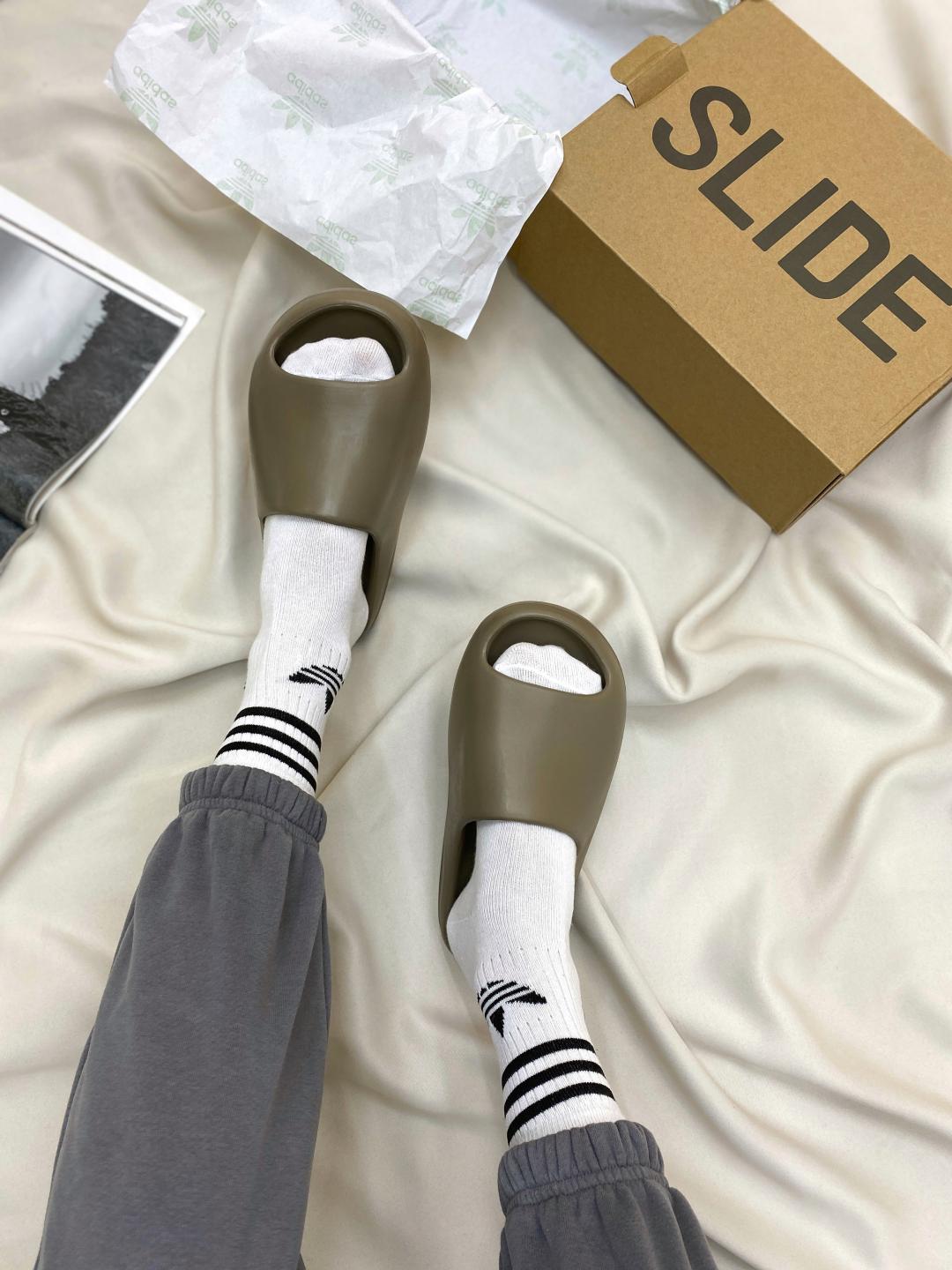 Adidas Yeezy Slide Lite Grey