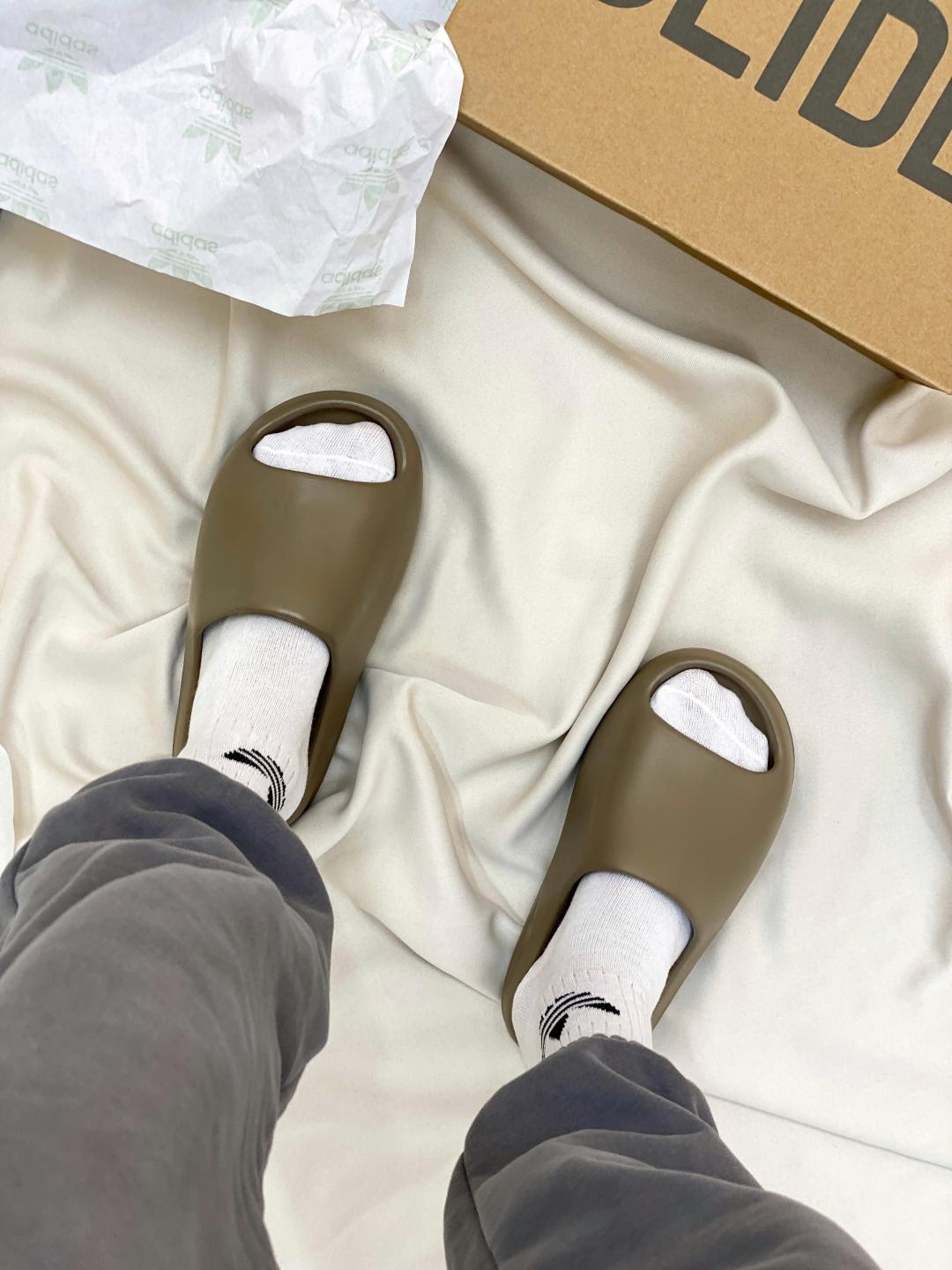 Adidas Yeezy Slide Lite Grey