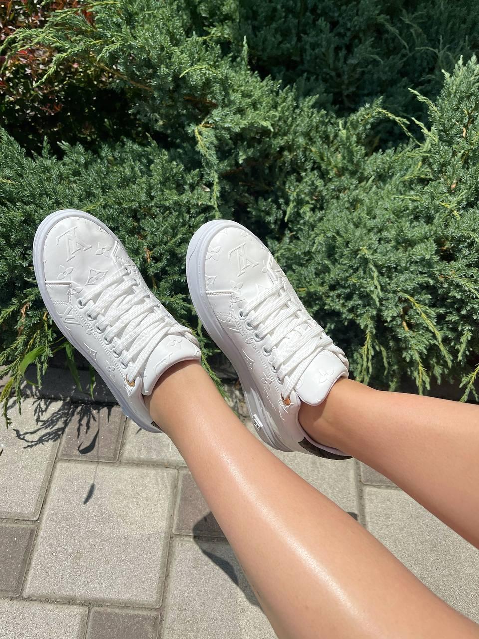 Louis Vuitton White Logo New