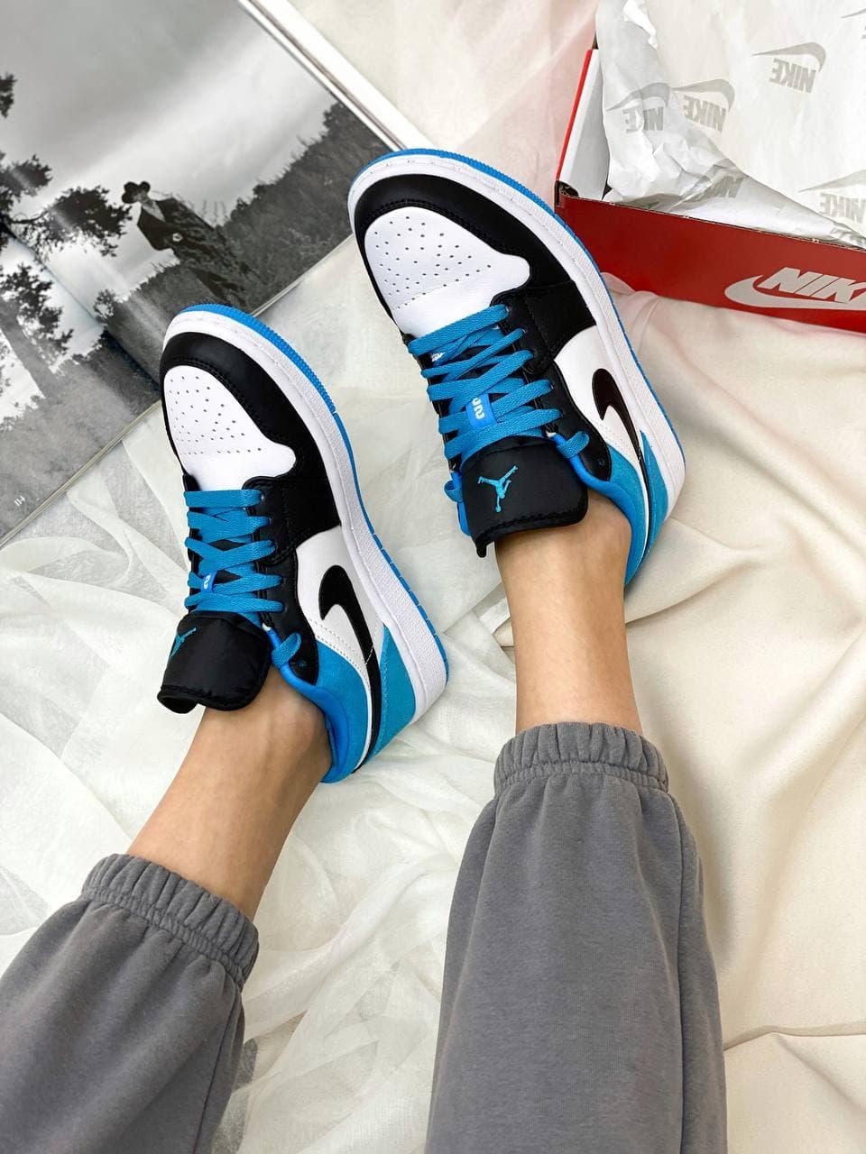 Nike Air Jordan Retro 1 Low Blue White Black 2
