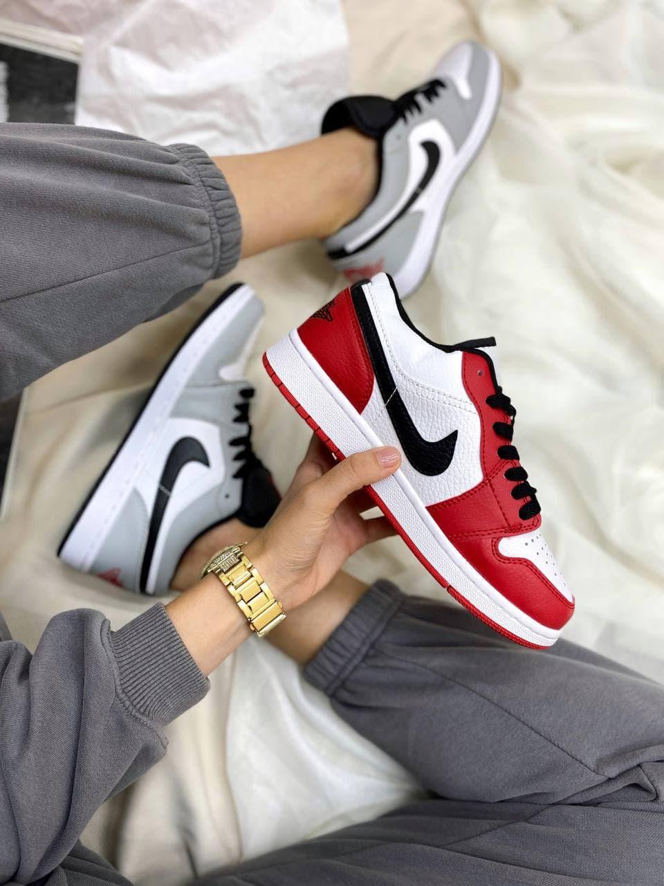 Nike Air Jordan Retro 1 Low White Red Black Logo