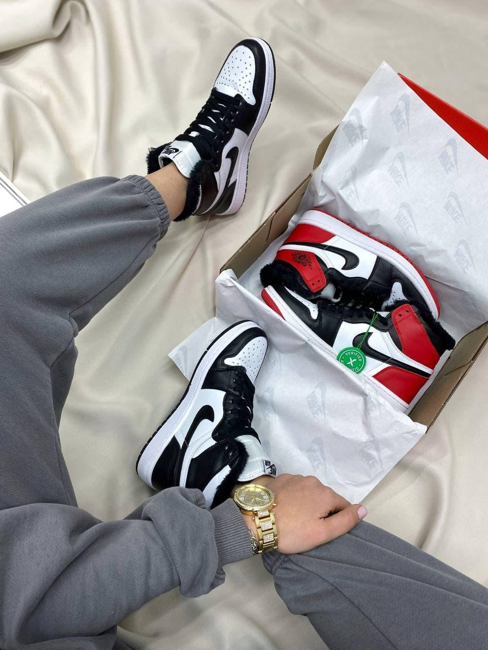 Nike Air Jordan Retro 1 High Black White 3