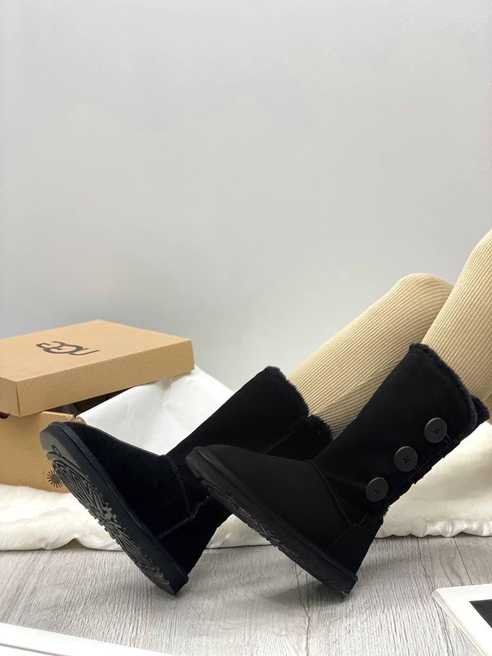 UGG Bailey Button Triplet II Black