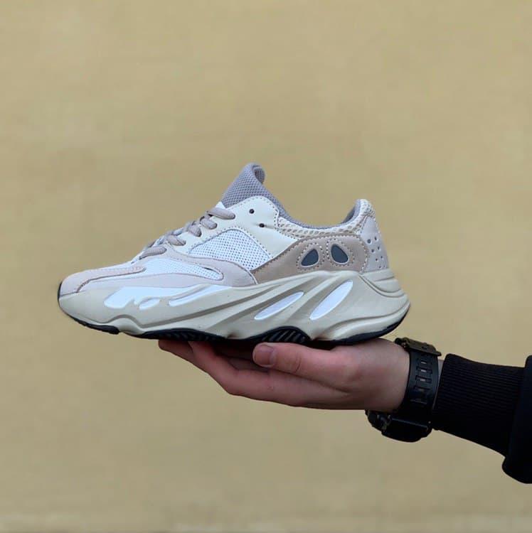 Adidas Yeezy Boost 700 V2 Beige