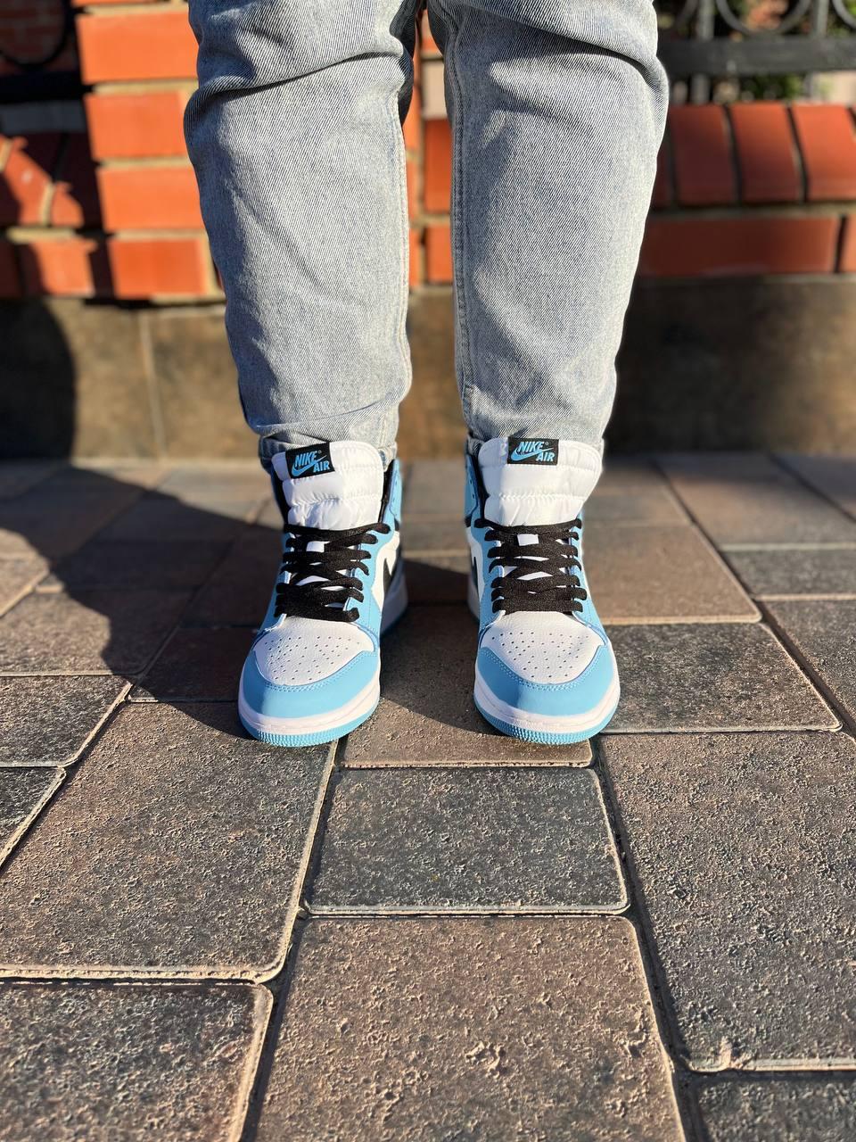 Nike Air Jordan 1 Retro High Light University Blue