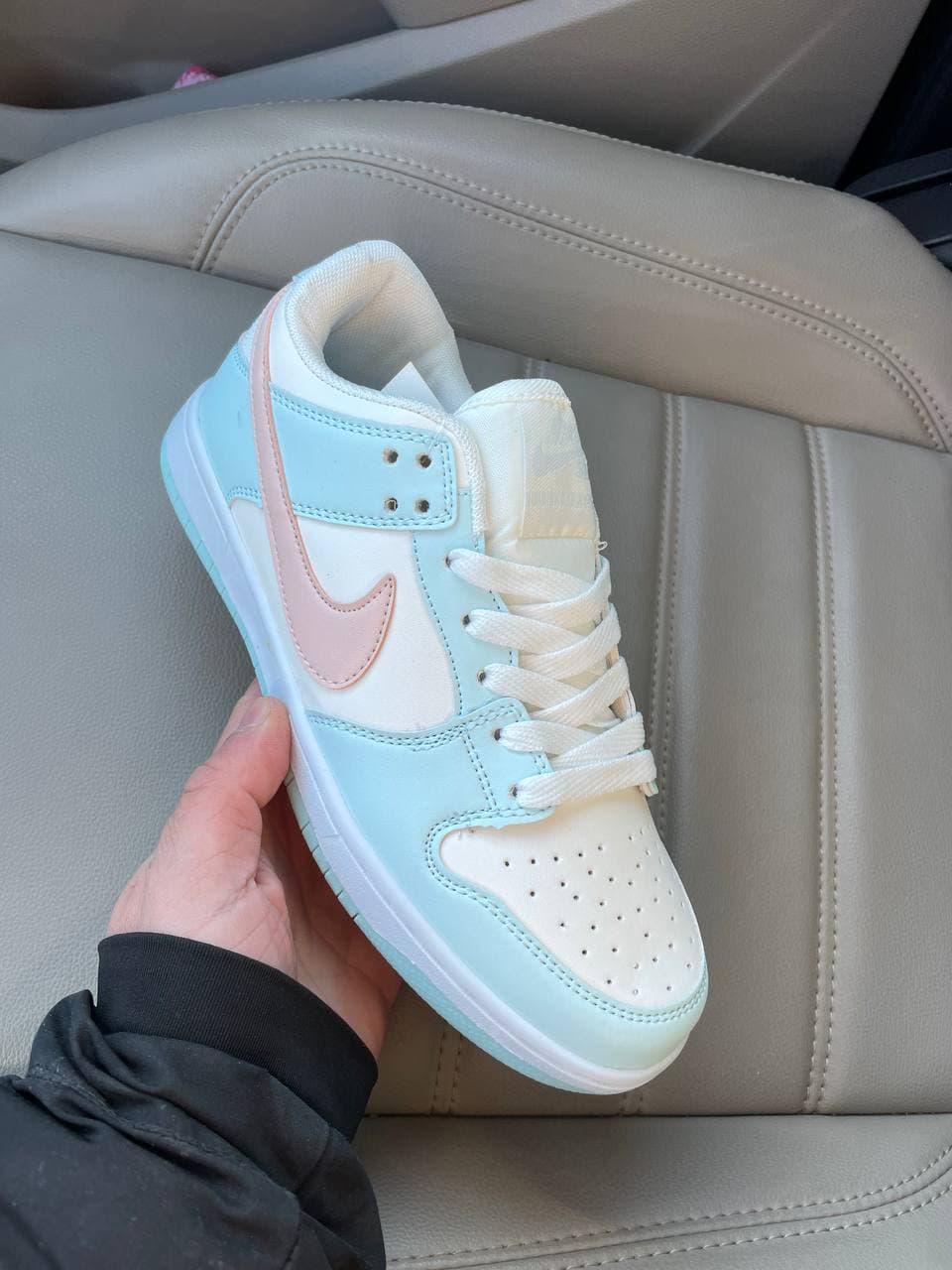 Nike SB Dunk Blue Pink