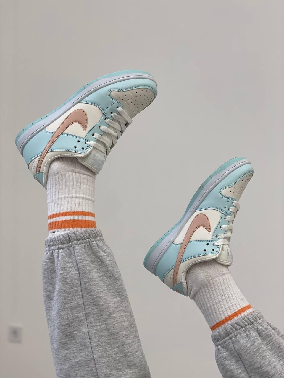 Nike SB Dunk Blue Pink