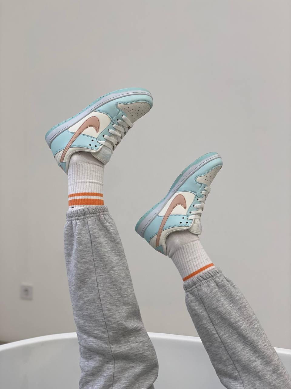 Nike SB Dunk Blue Pink