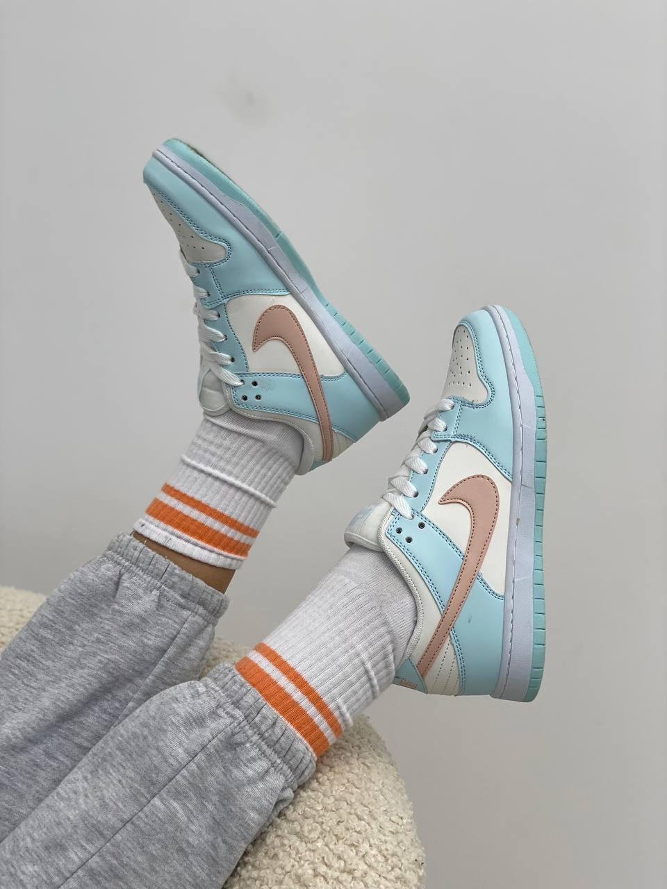 Nike SB Dunk Blue Pink