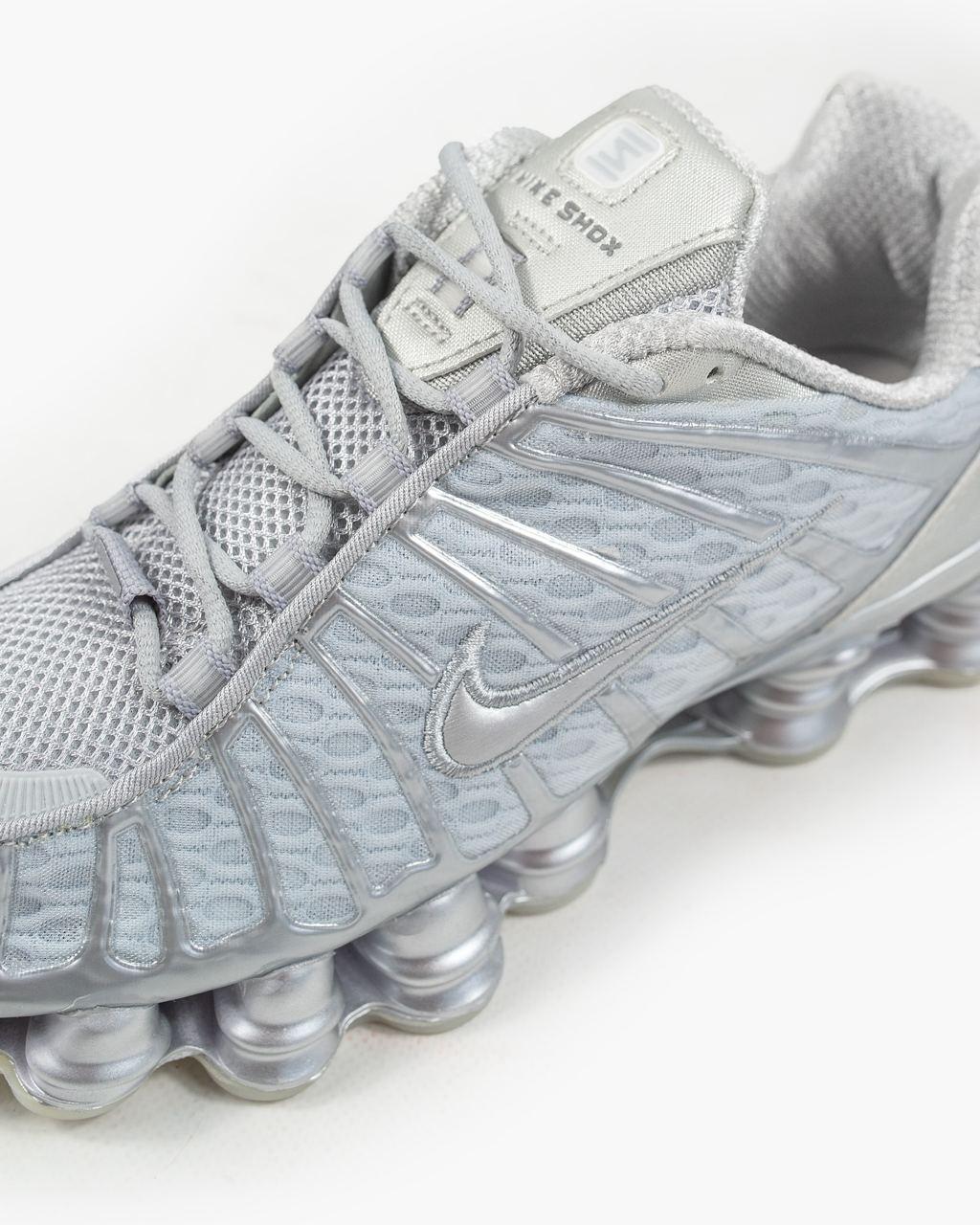 Nike Shox Silver
