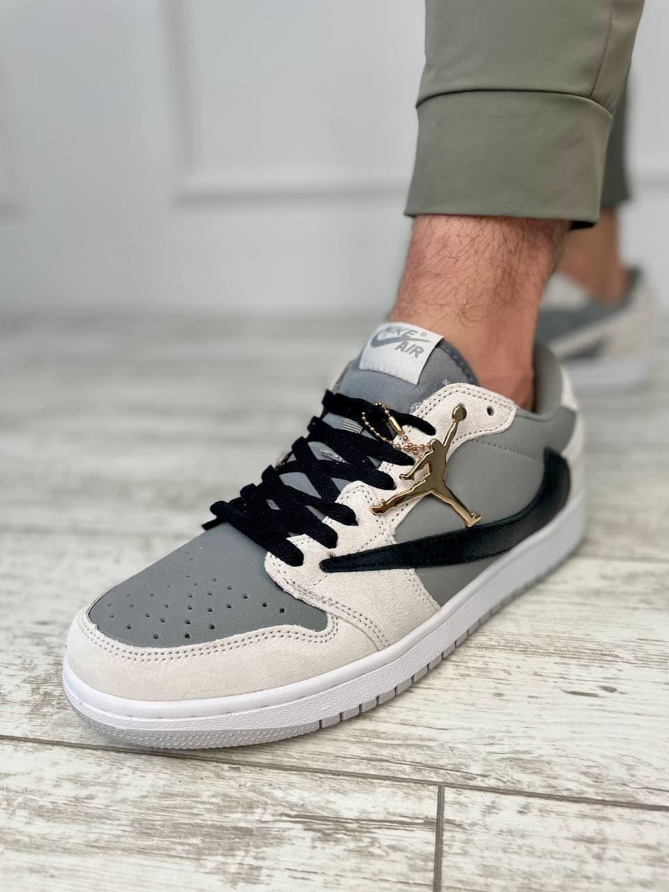 Air Jordan 1 Low Travis Scott Beige