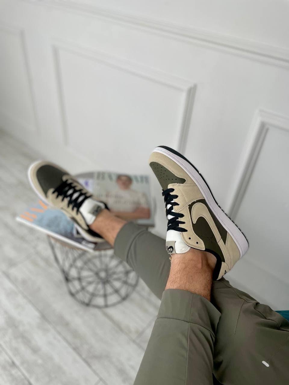 Air Jordan 1 Low Travis Scott Green