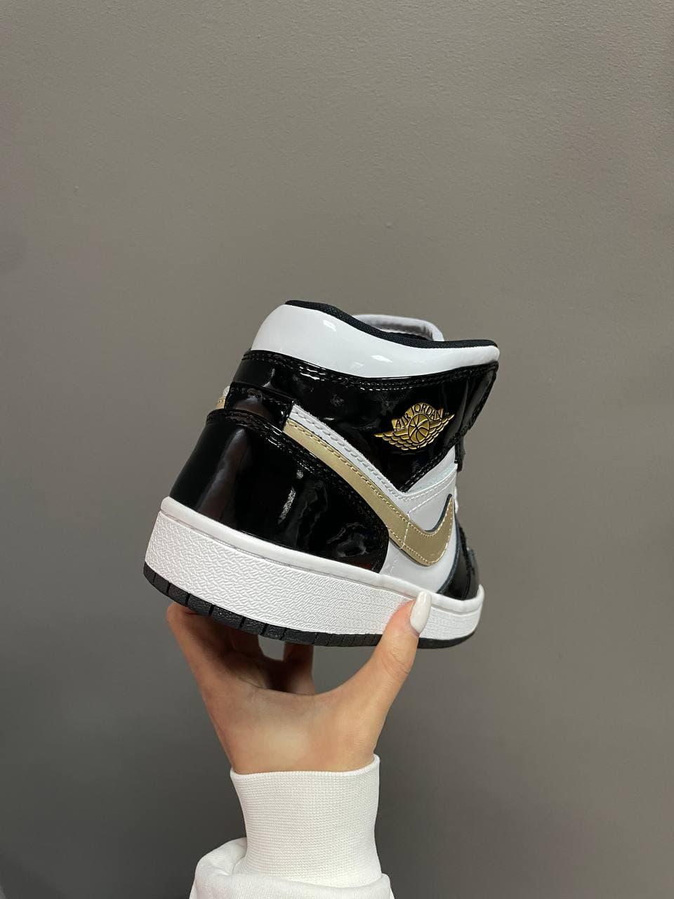 Nike Air Jordan 1 Retro Mis Black White Gold