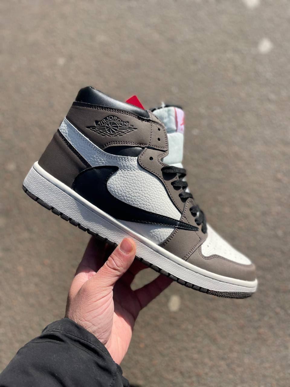 Nike Air Jordan 1 Retro High x Travis Scott 2