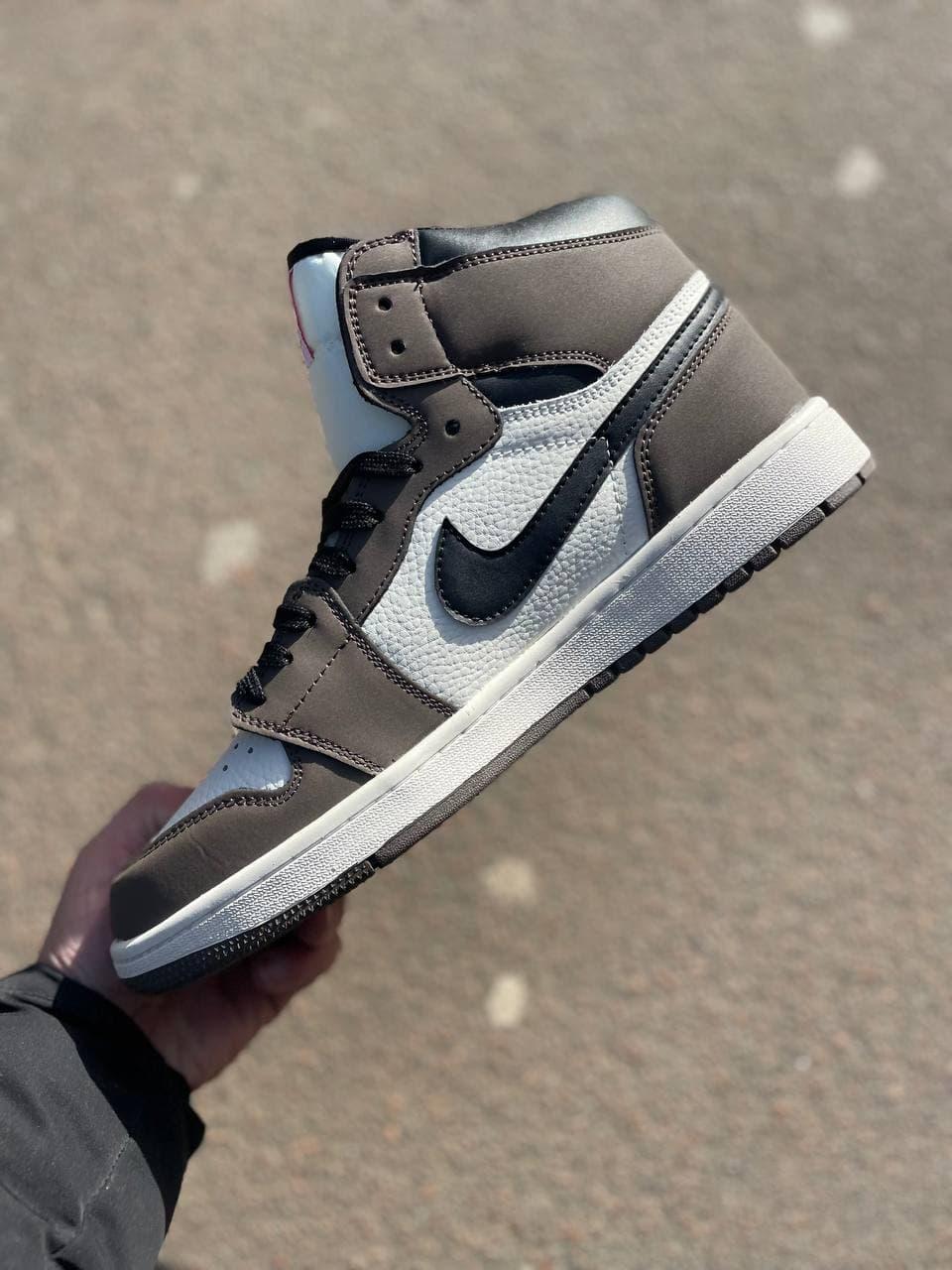 Nike Air Jordan 1 Retro High x Travis Scott 2