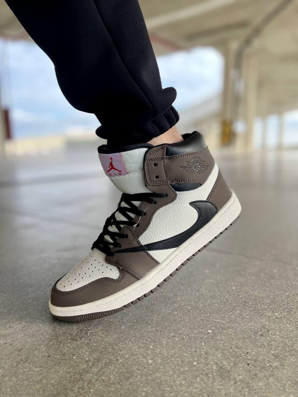 Nike Air Jordan 1 Retro High x Travis Scott 2