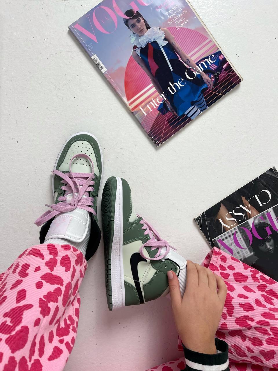 Nike Air Jordan 1 Retro Mid Green White