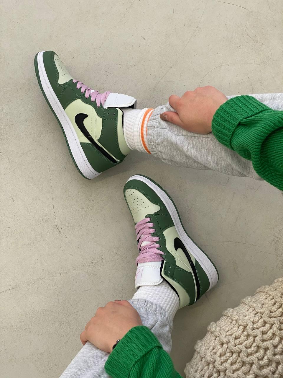 Nike Air Jordan 1 Retro Mid Dutch Green