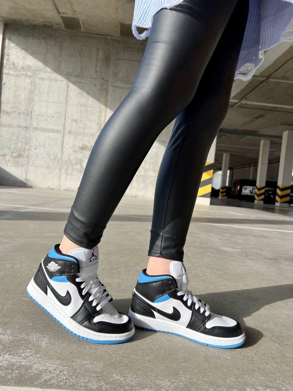 Nike Air Jordan 1 Retro High Black White Blue